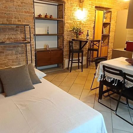 Piazza Statuto-Appartamento Tra Le Mura A-C E Wi-Fi Asti Buitenkant foto
