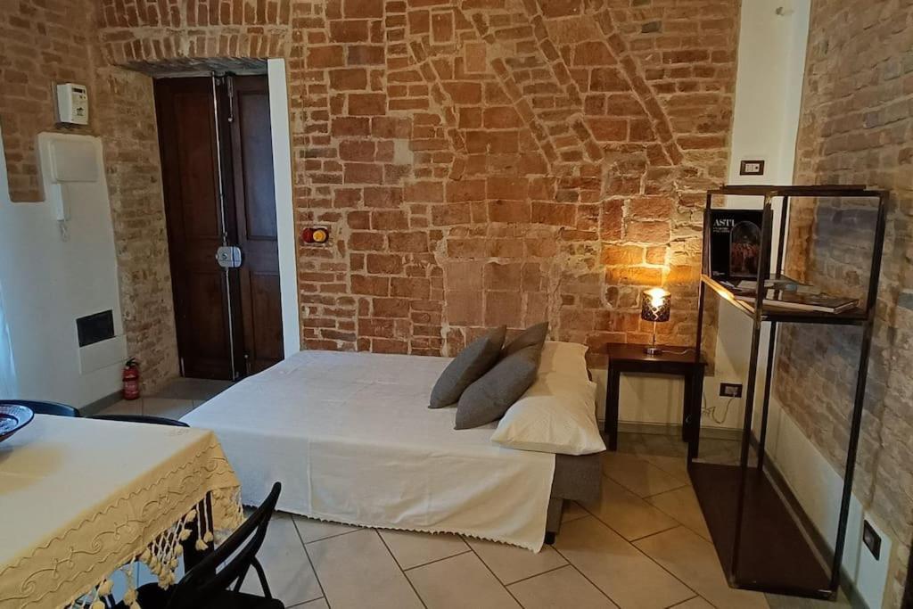 Piazza Statuto-Appartamento Tra Le Mura A-C E Wi-Fi Asti Buitenkant foto